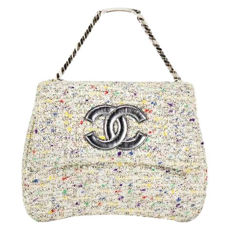 ciondolo chanel vintage|Vintage Chanel bags logo.